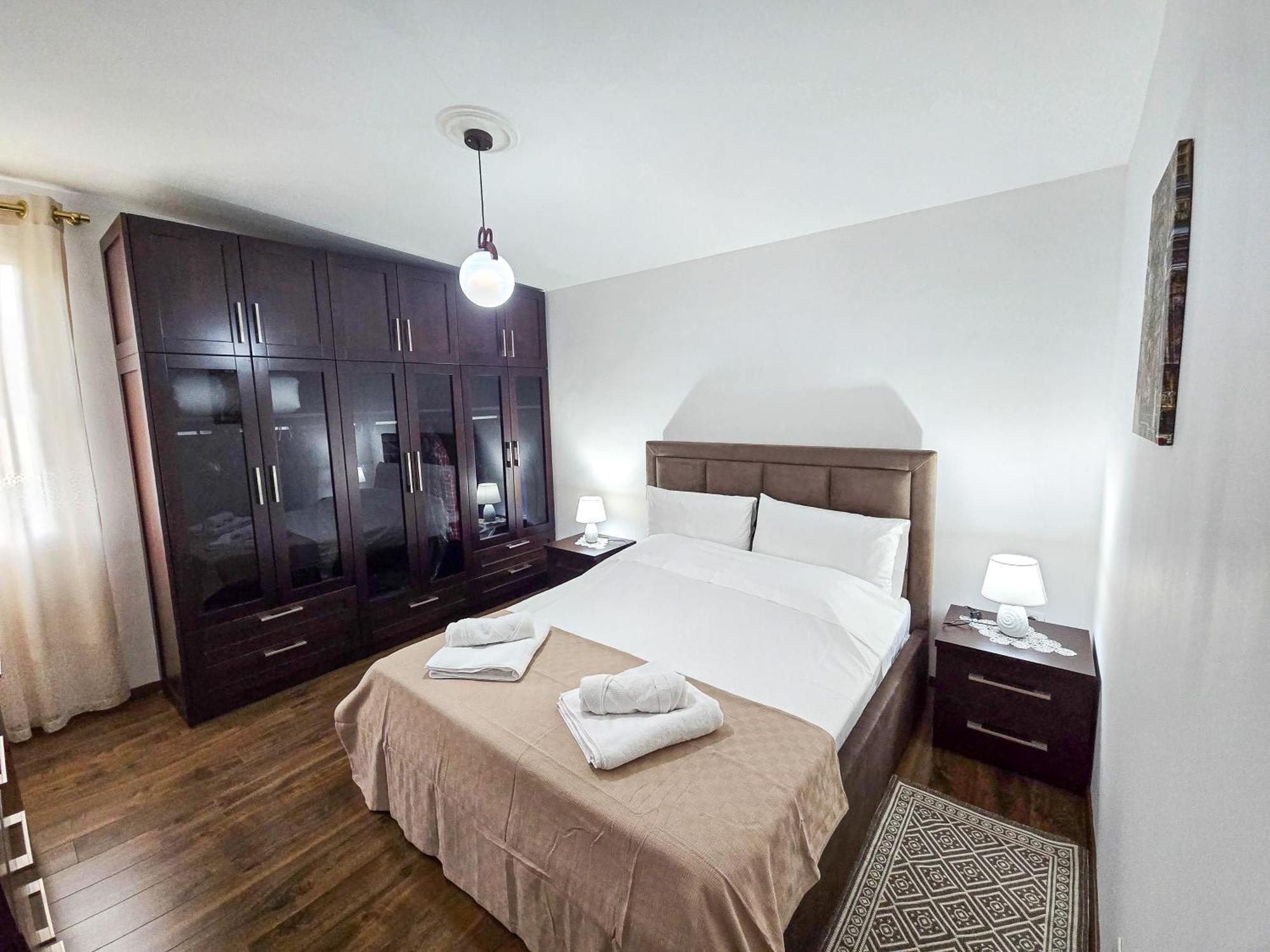 Lake Park 2Br Apartment Tirana Extérieur photo